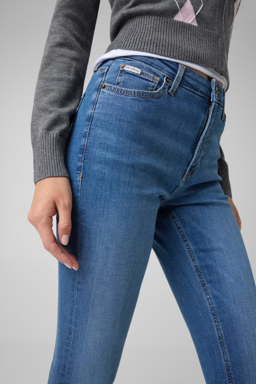 Jeans a zampa a vita alta