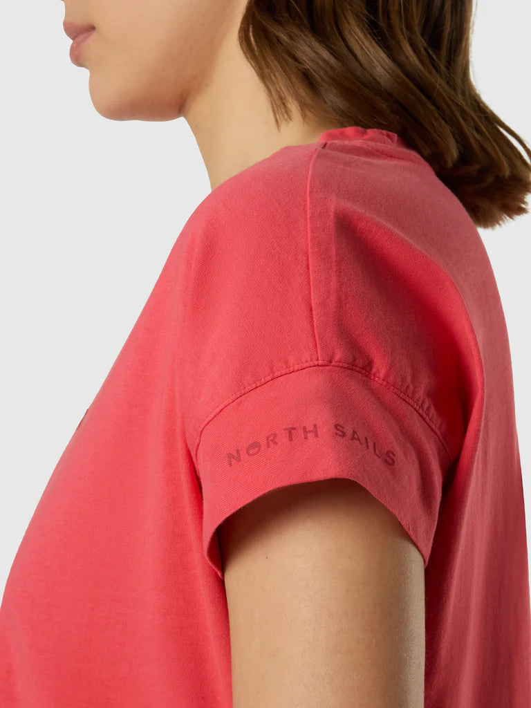 SLEEVELESS T-SHIRT