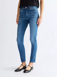 SIENNA 635
REBEL BLUE
MID RISE