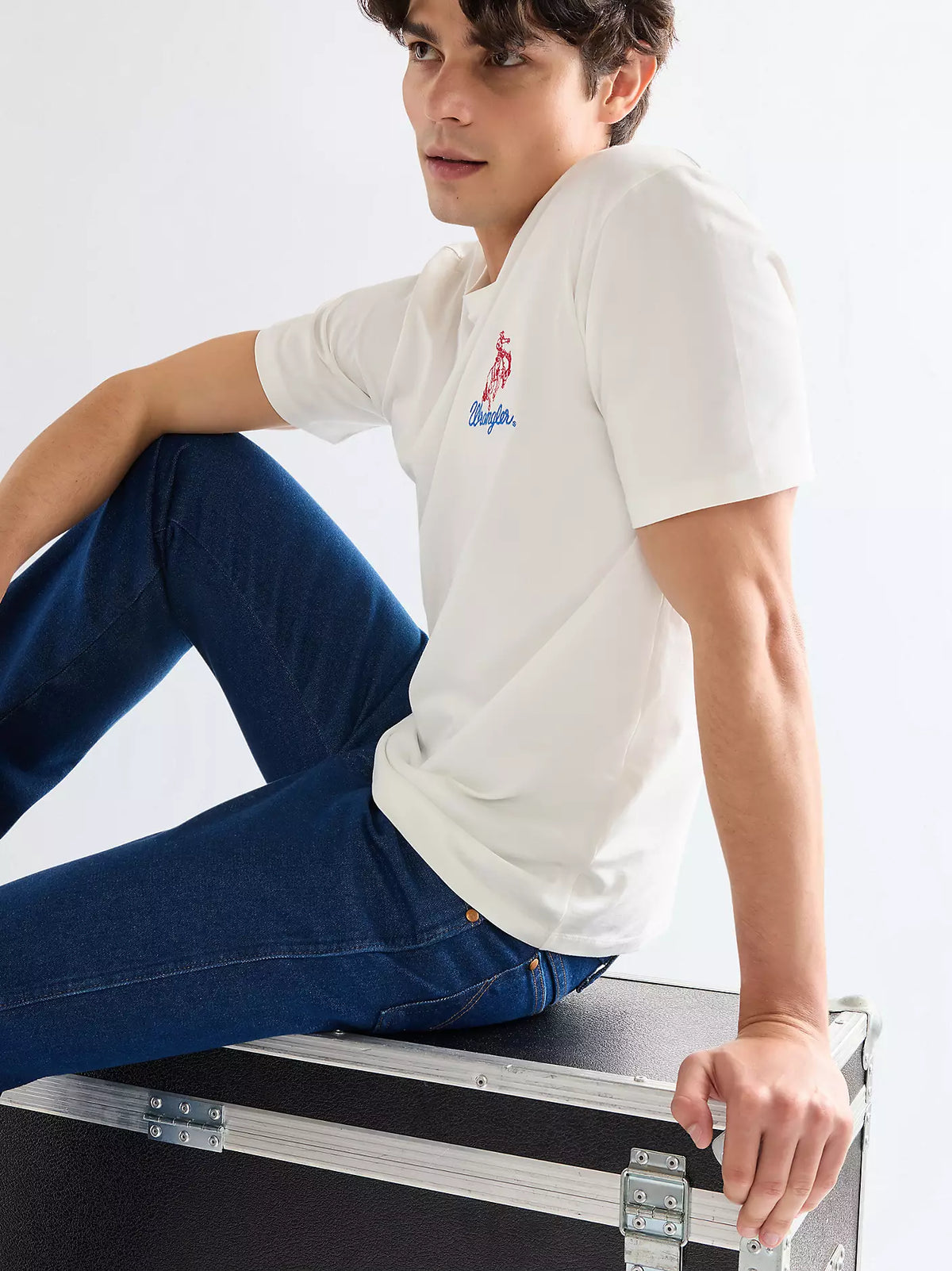 EMBROIDERY TEE WORN WHITE