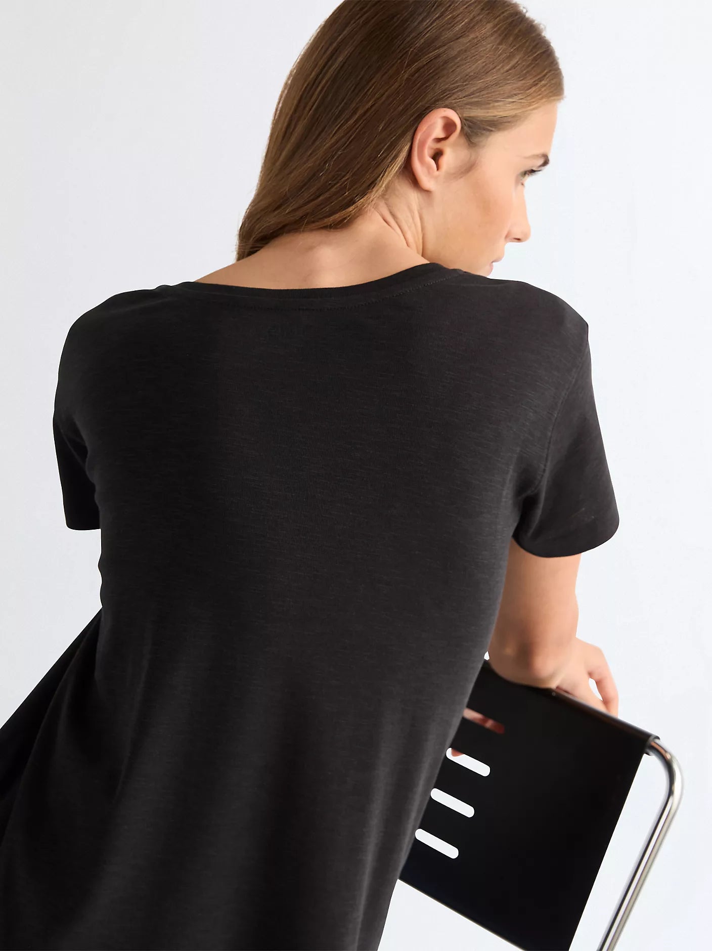 EASY V NECK BLACK