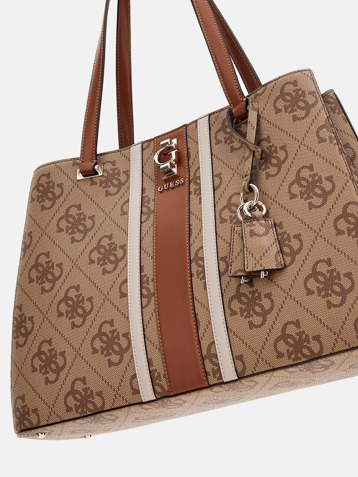 GROUP ERENIA GUESS