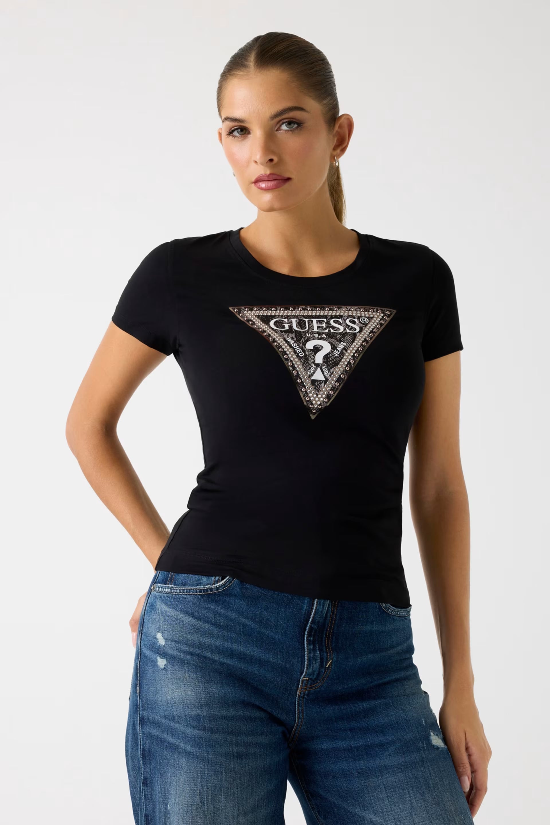 SS CN TRIANGLE PYTHO