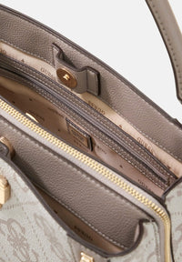KARNILLA LOGO GUESS