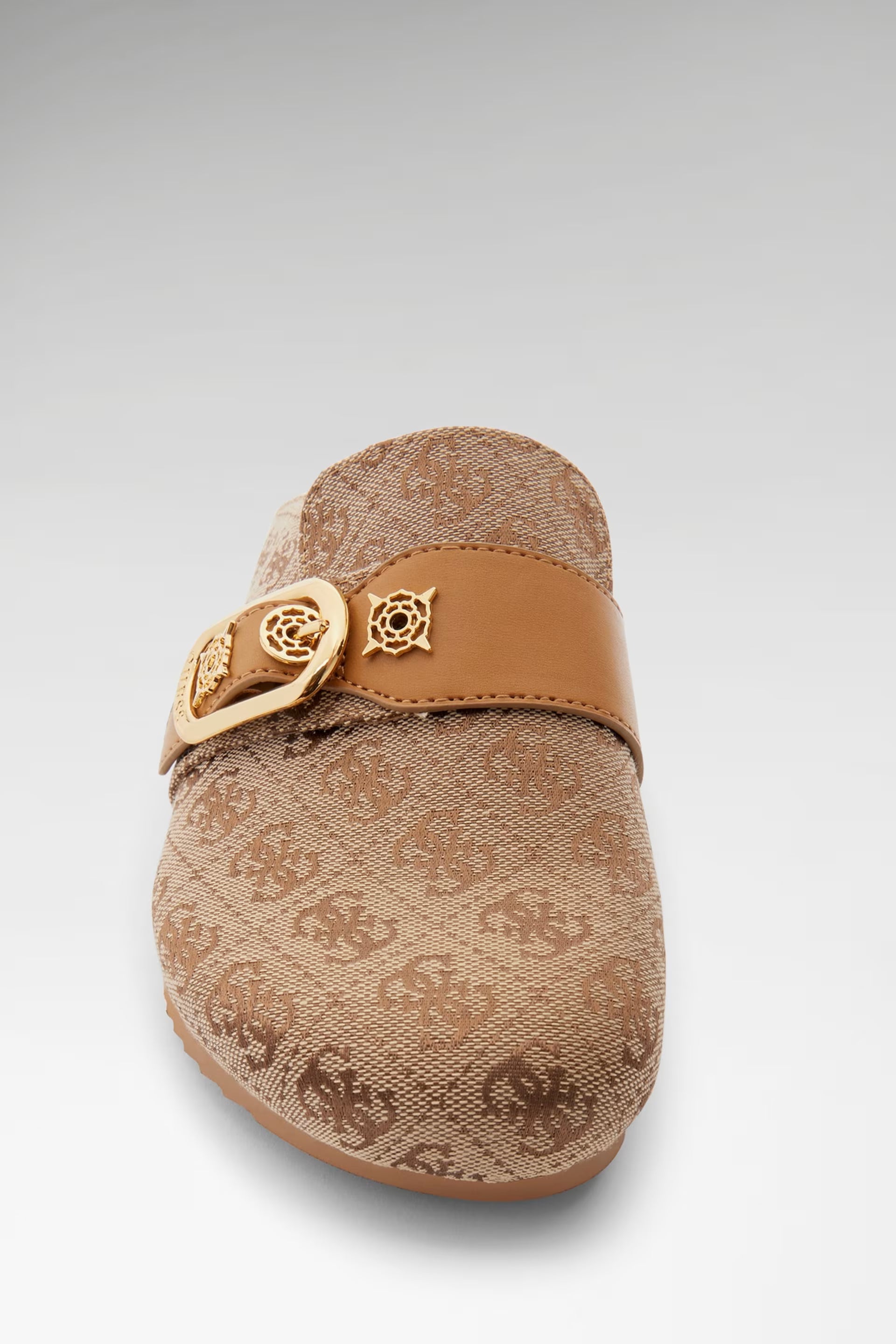 SABOT  CON LOGO GALAVANTA 4G 
GUESS