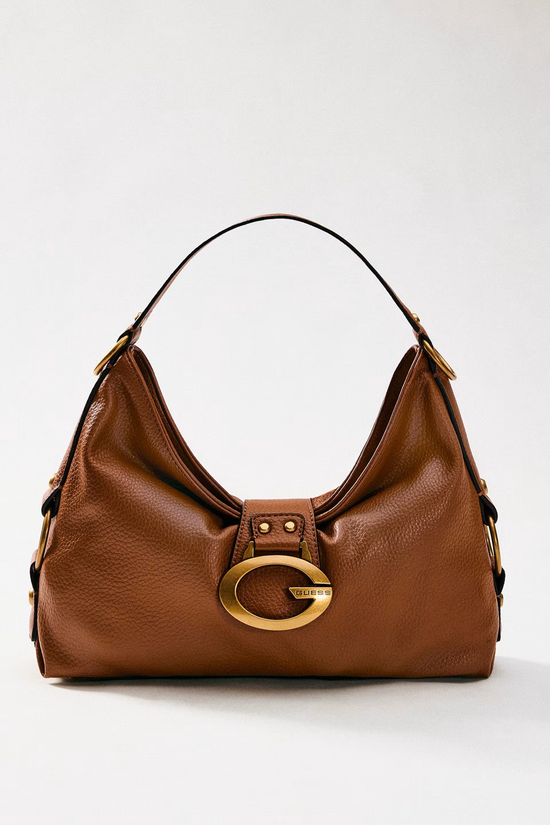 GROUP CAMDEN GUESS