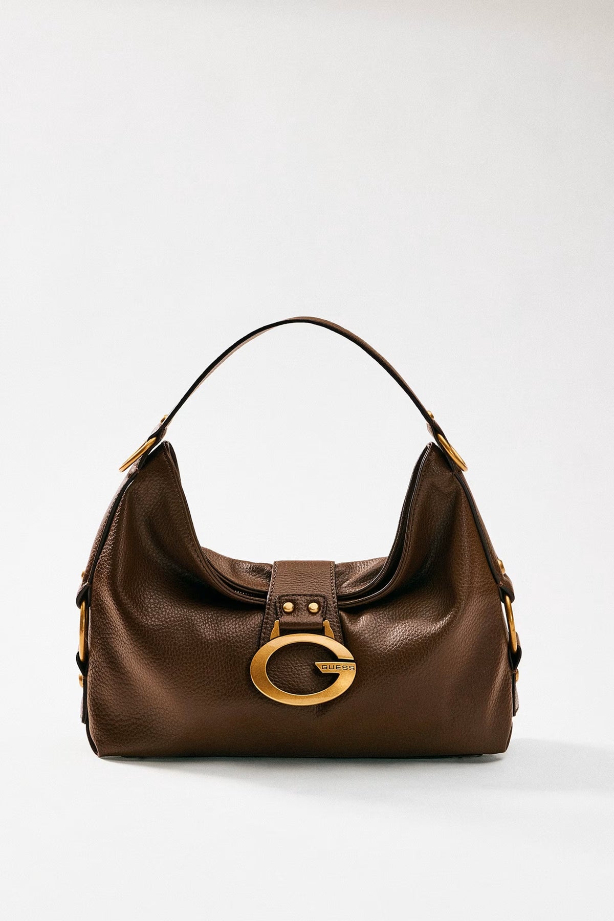 GROUP CAMDEN GUESS