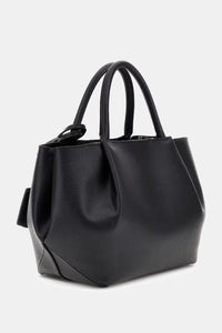 AMORETTE GUESS