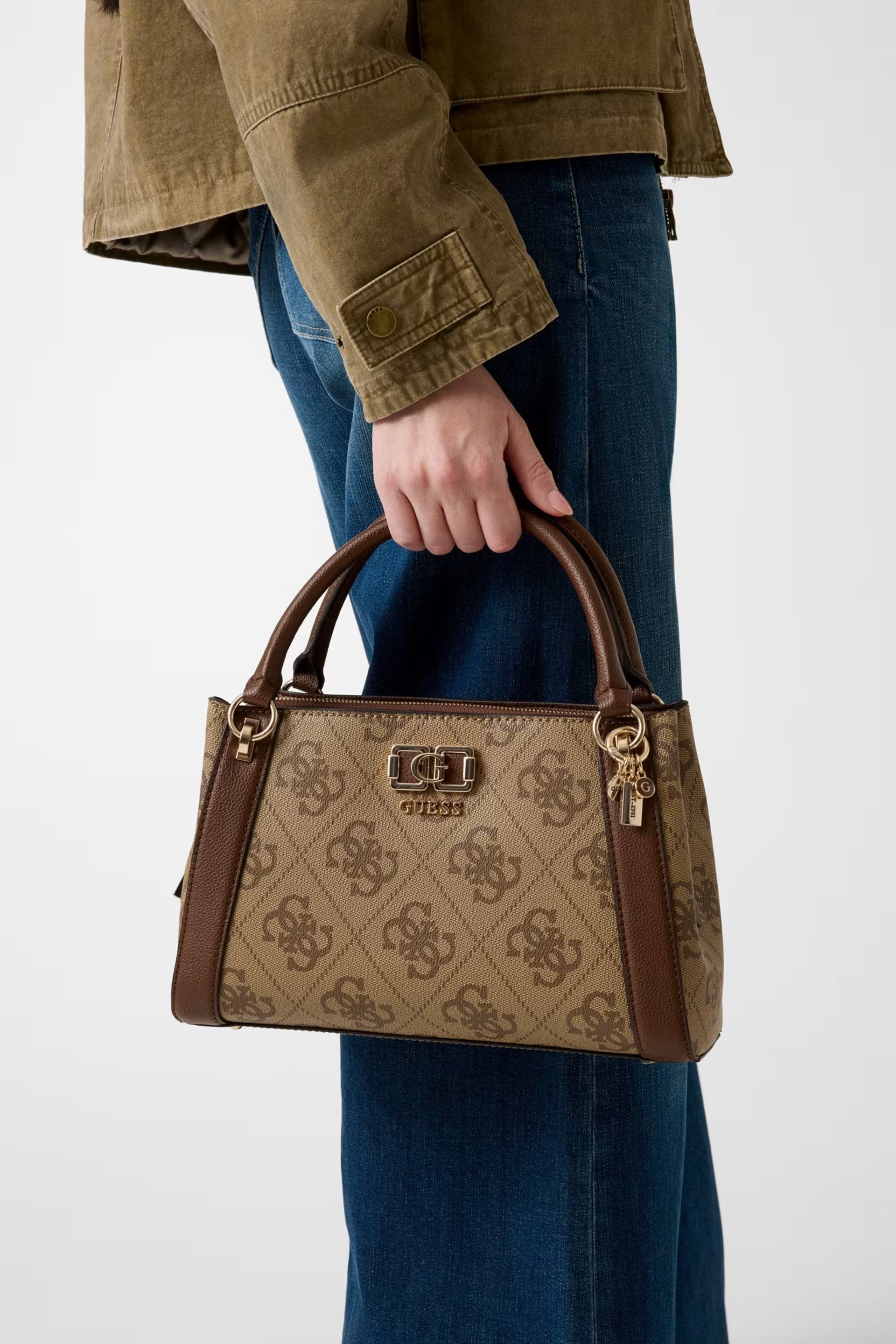 KARNILLA LOGO GUESS