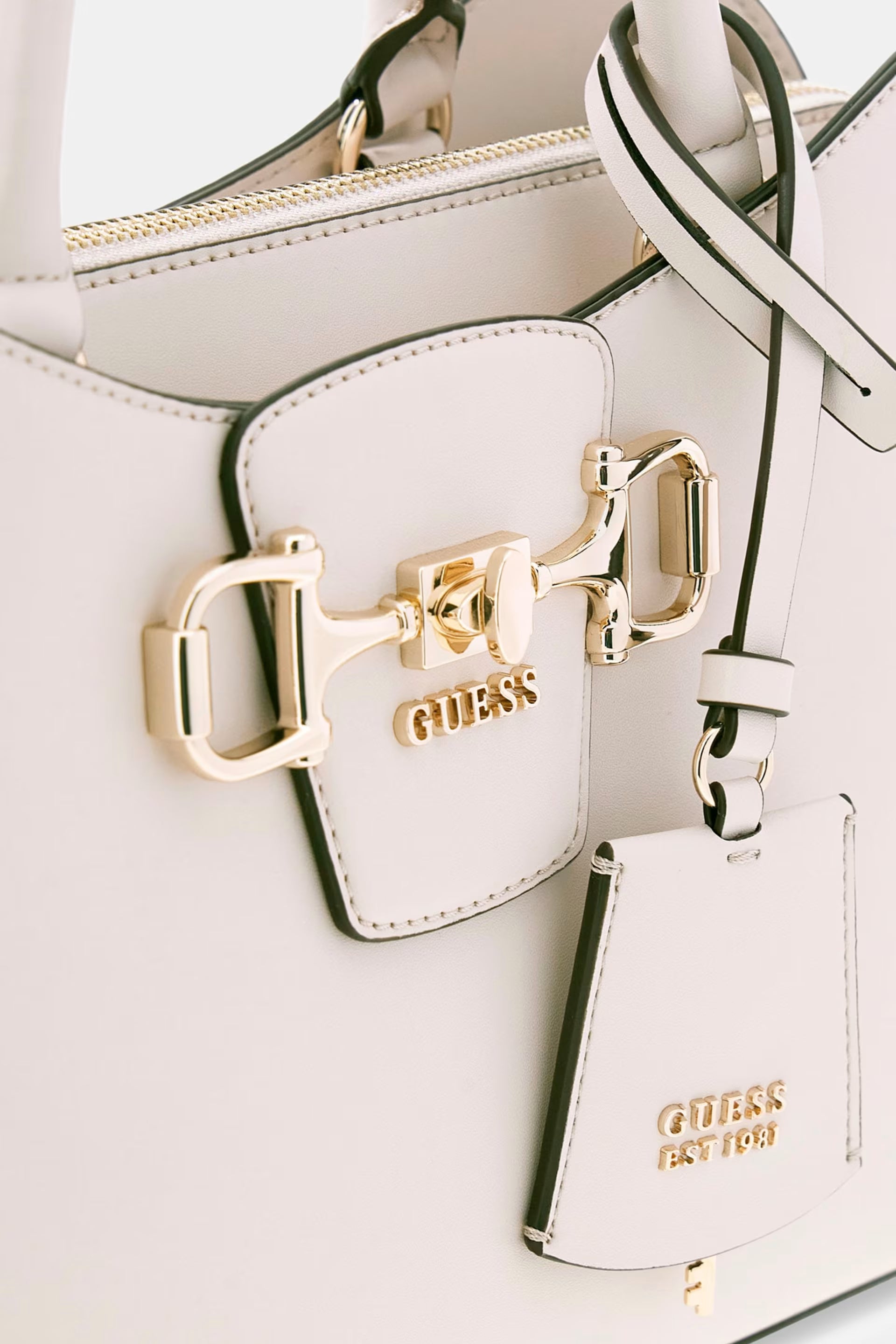 GROUP JANIE GUESS