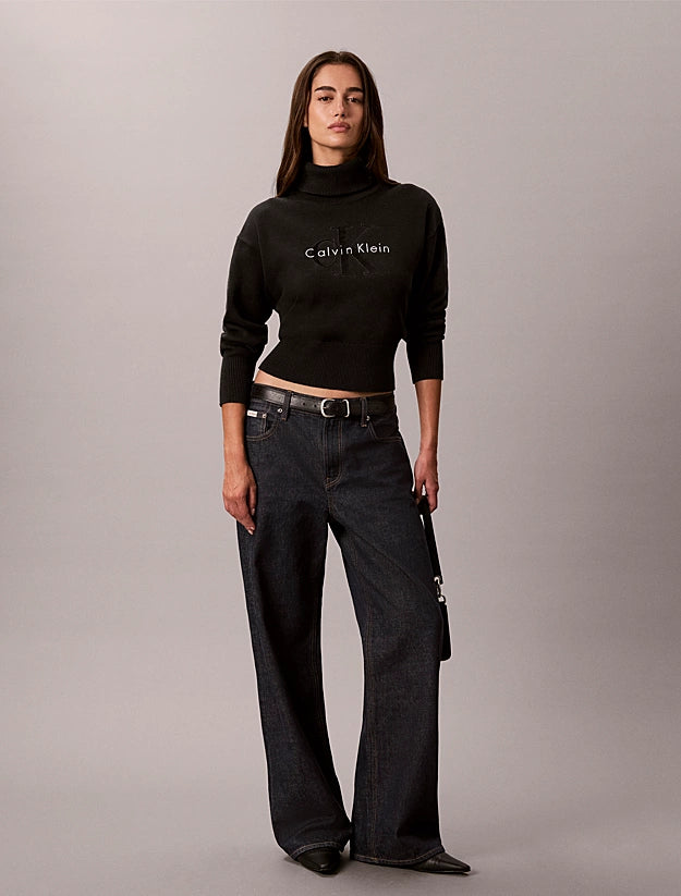 Maglione a collo alto monologo