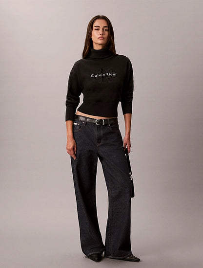 Maglione a collo alto monologo