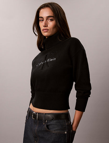Maglione a collo alto monologo