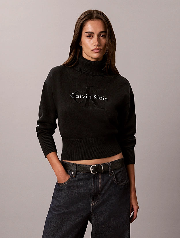 Maglione a collo alto monologo