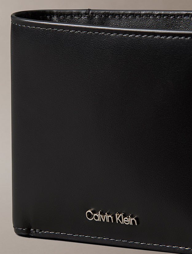 RAISED BILLFOLD W/COIN