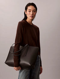 FOIL LOGO TOTE W/POUCH