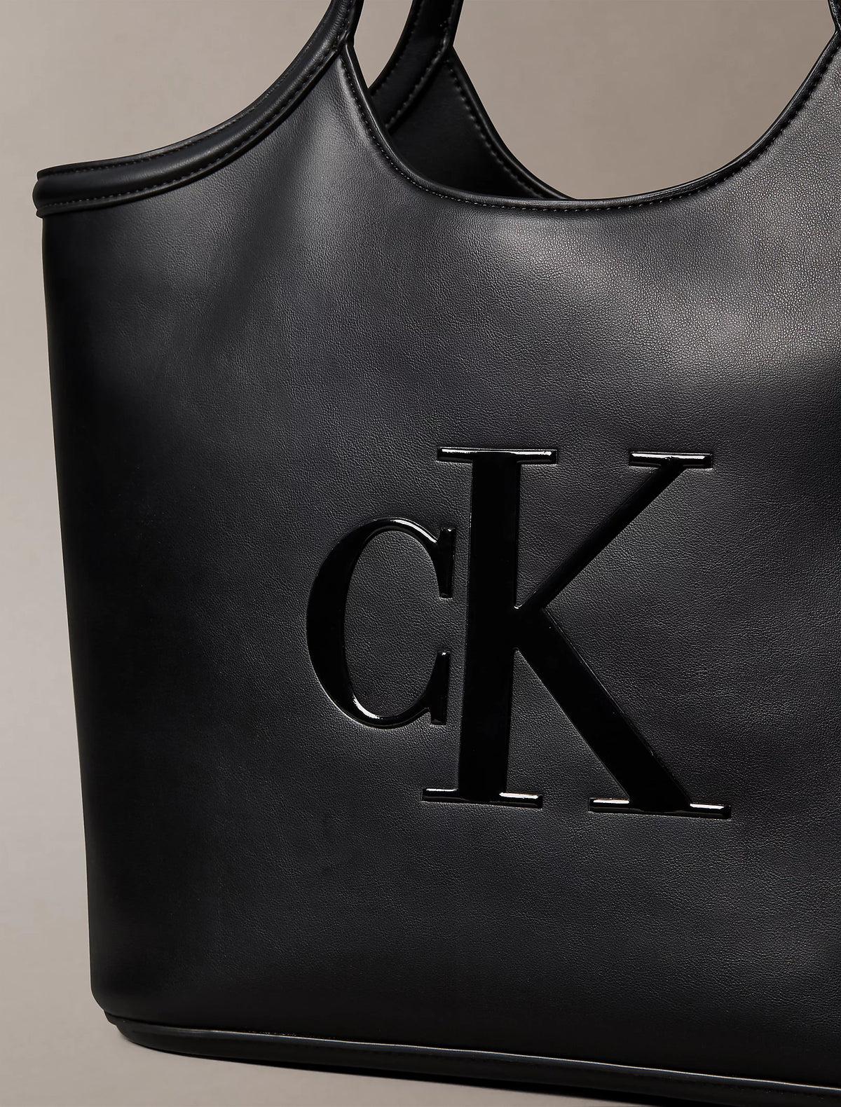 BOLD CK SHOPPER