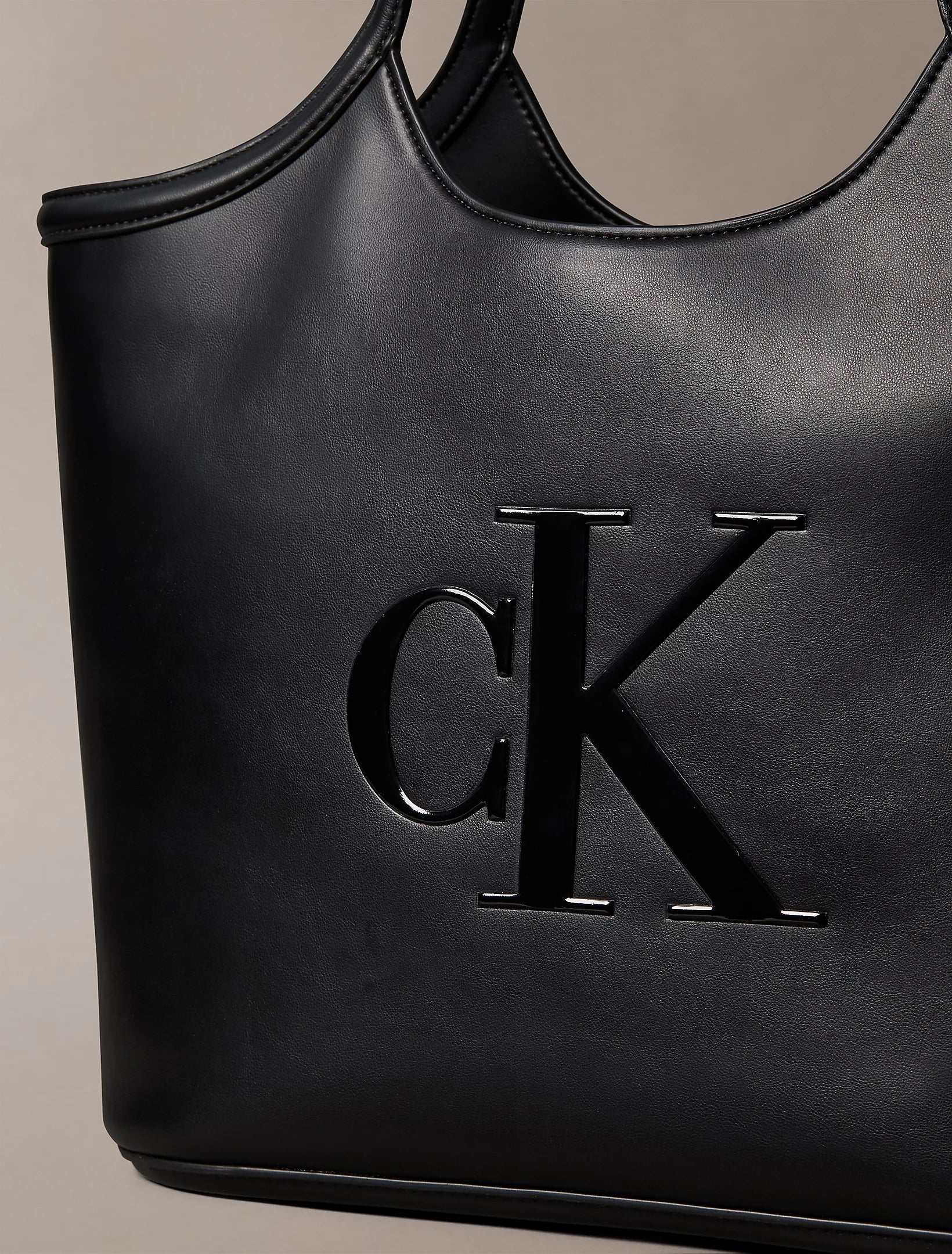 BOLD CK SHOPPER