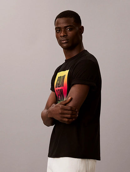 T-shirt con logo vestibilità rilassata - Pride