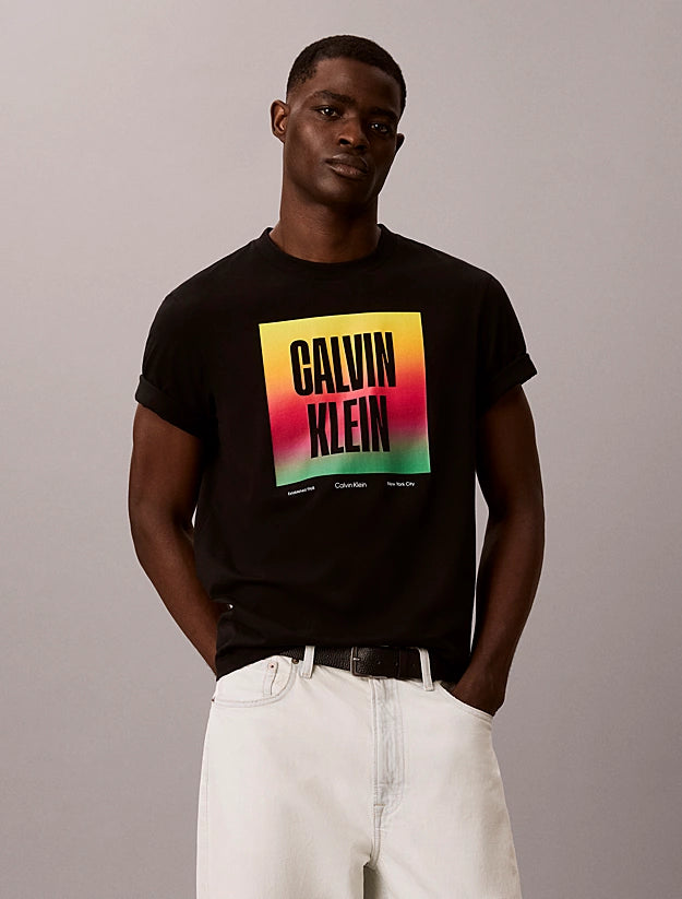 T-shirt con logo vestibilità rilassata - Pride