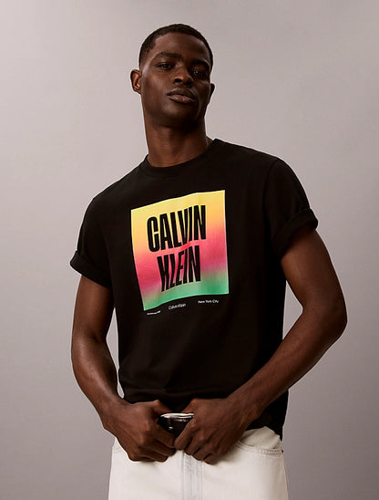 T-shirt con logo vestibilità rilassata - Pride