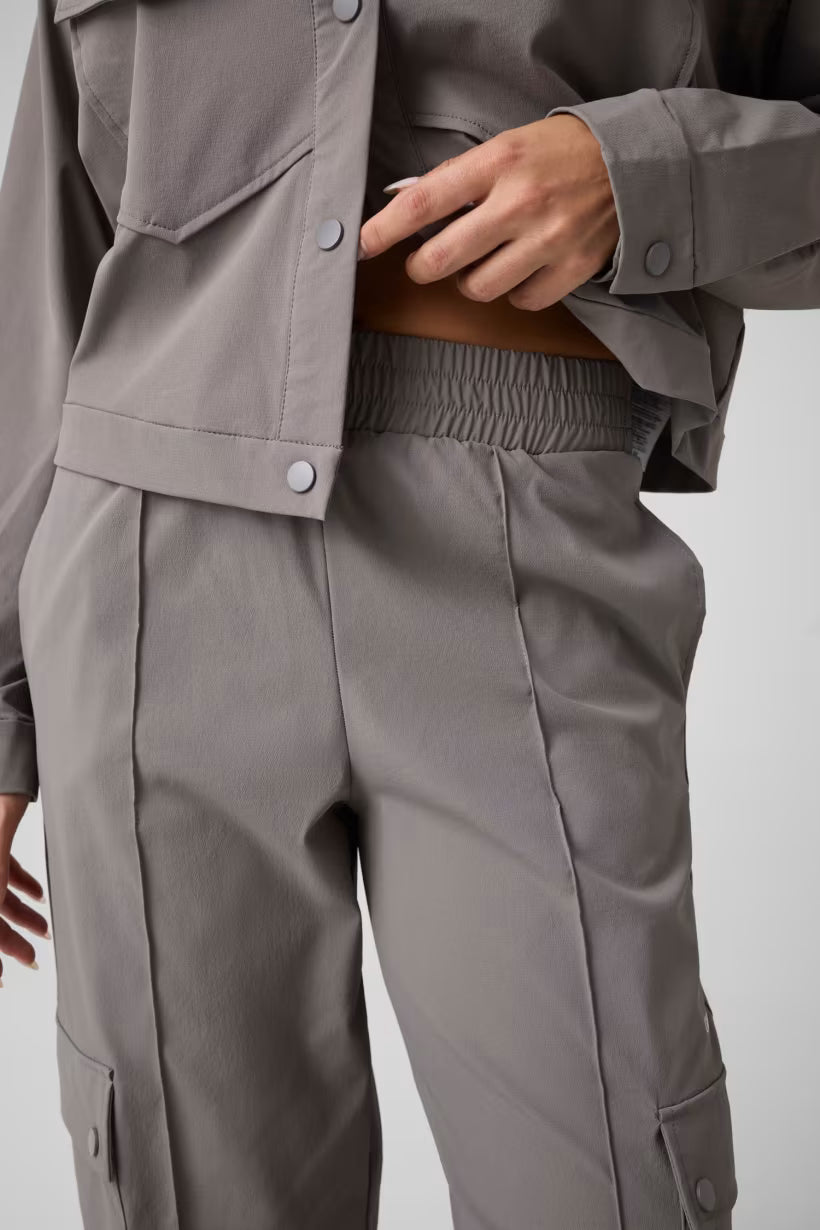 Pantaloni cargo in nylon