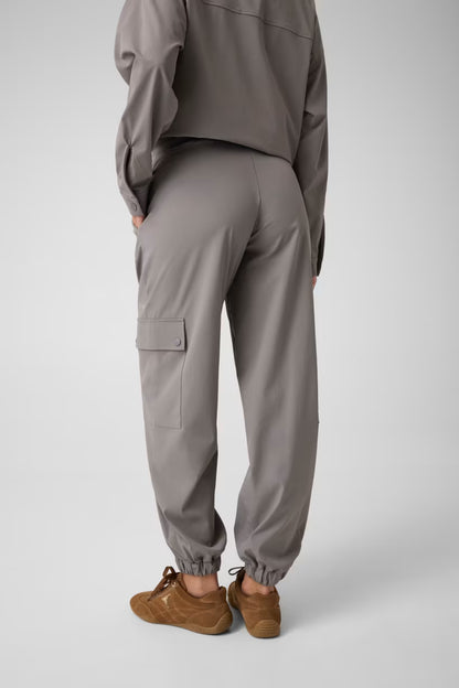 Pantaloni cargo in nylon