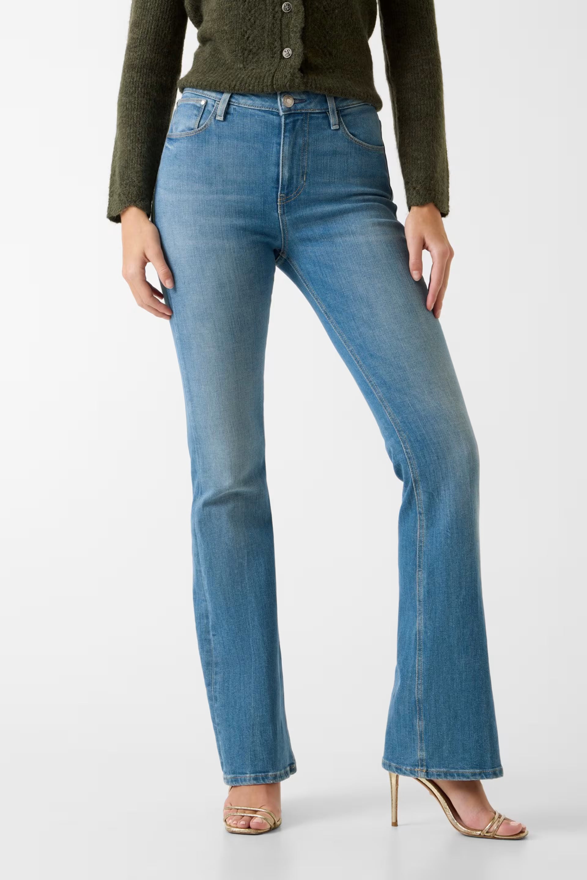 JEANS CURVY FIT
HIGH RISE
BOTT LEG
GUESS