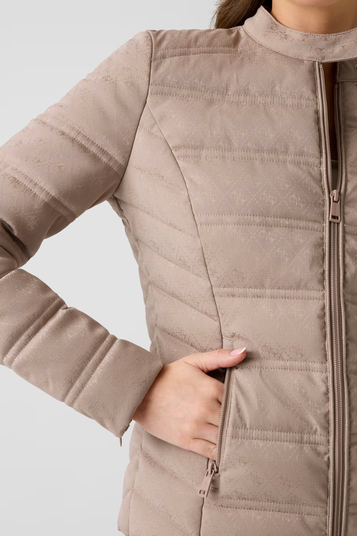 PIUMINO GUESS