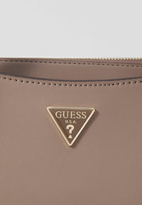 GROUP CHERYL GUESS