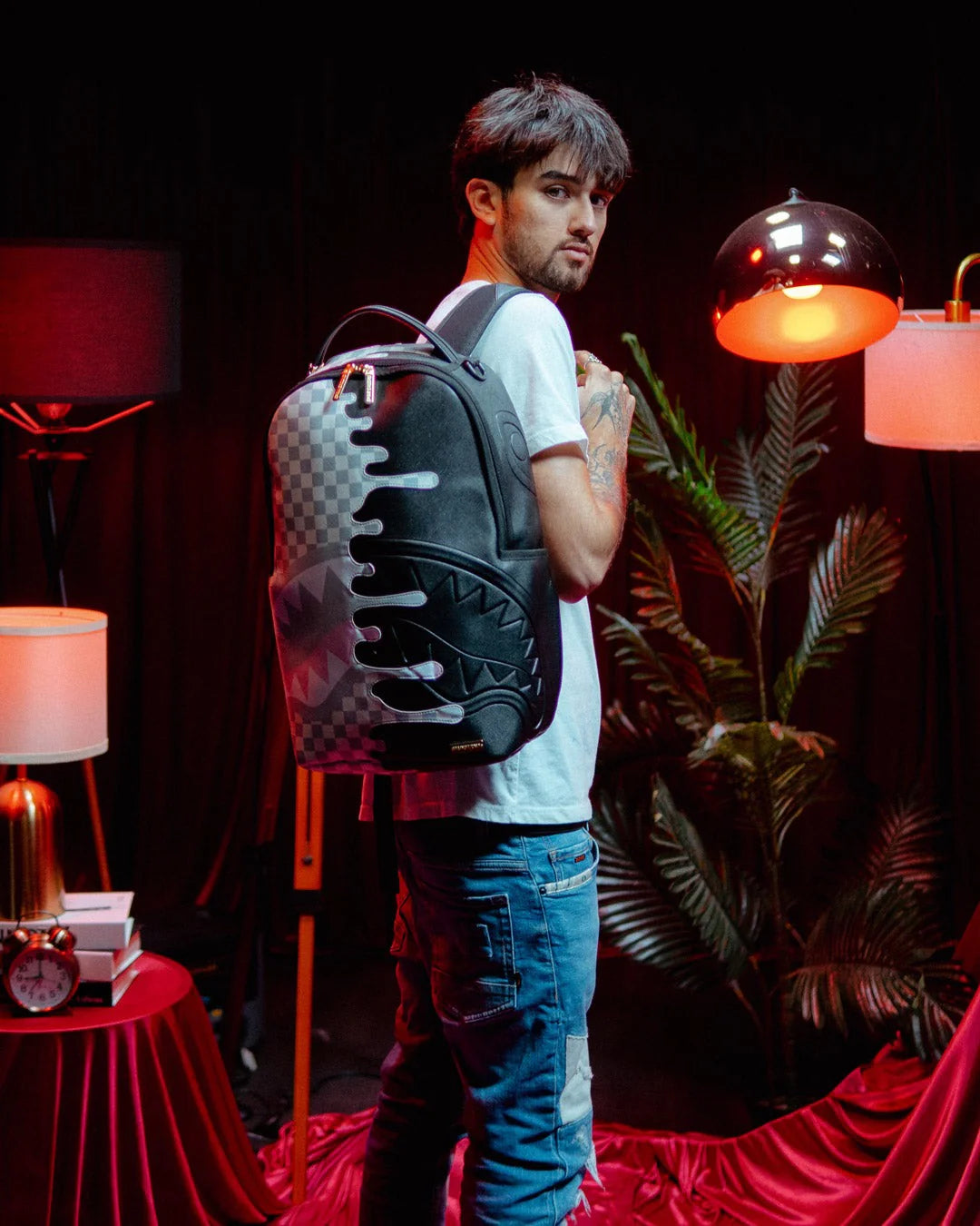 CREAM CHECK UNFINISHED SHARK  DLXSV BACKPACK SPRAYGROUND