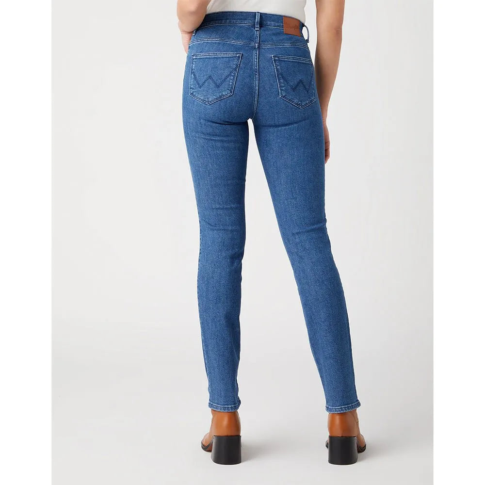 SLIM 610
MORA
HIGH RISE